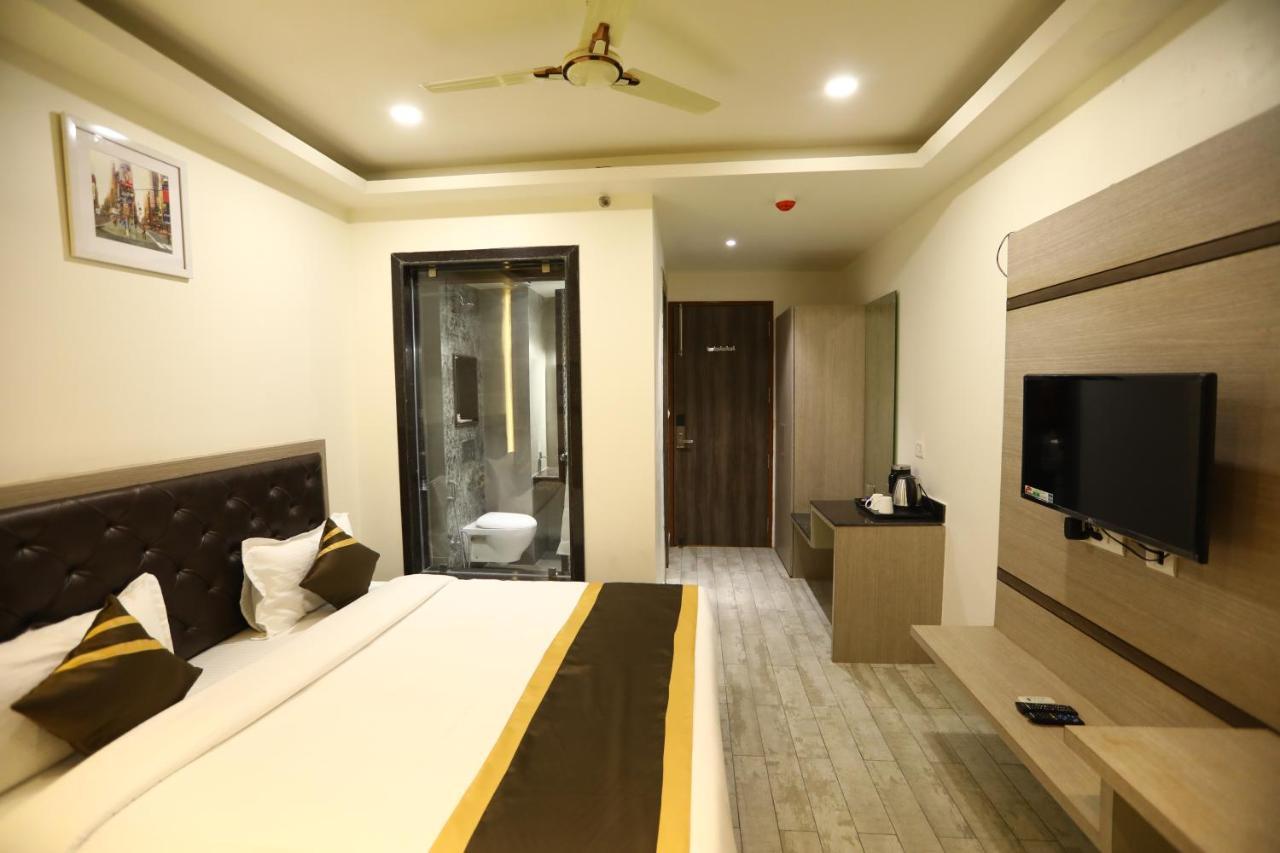 Hotel D Silverleaf 러크나우 외부 사진