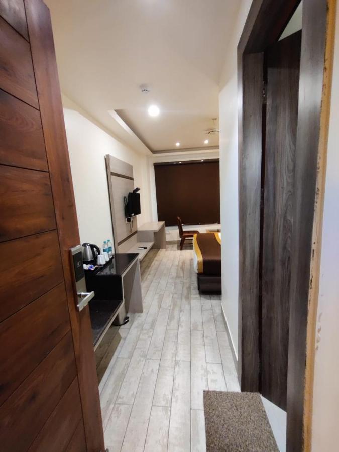 Hotel D Silverleaf 러크나우 외부 사진