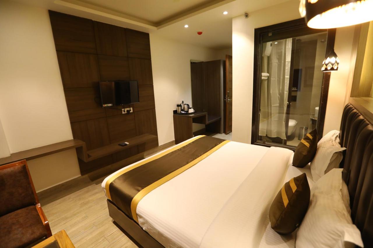 Hotel D Silverleaf 러크나우 외부 사진