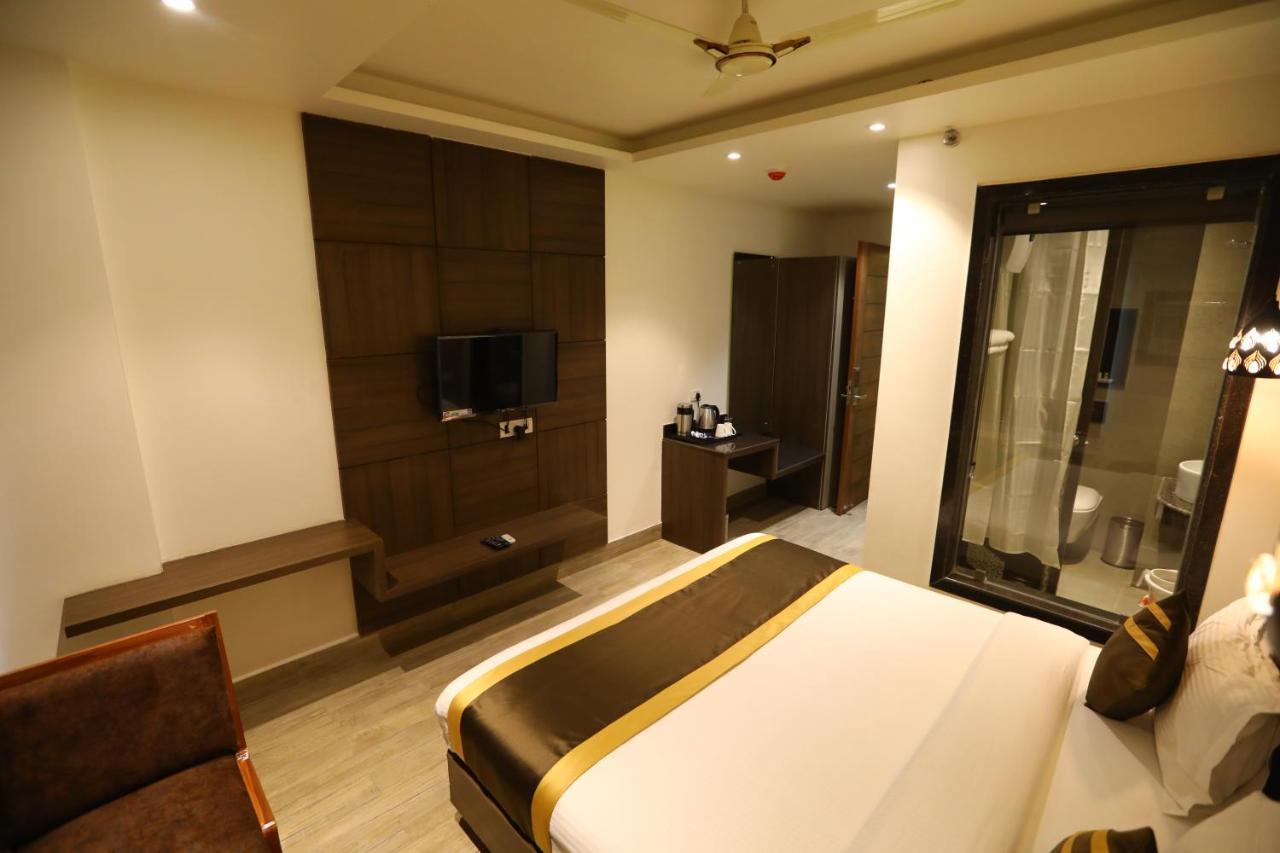 Hotel D Silverleaf 러크나우 외부 사진